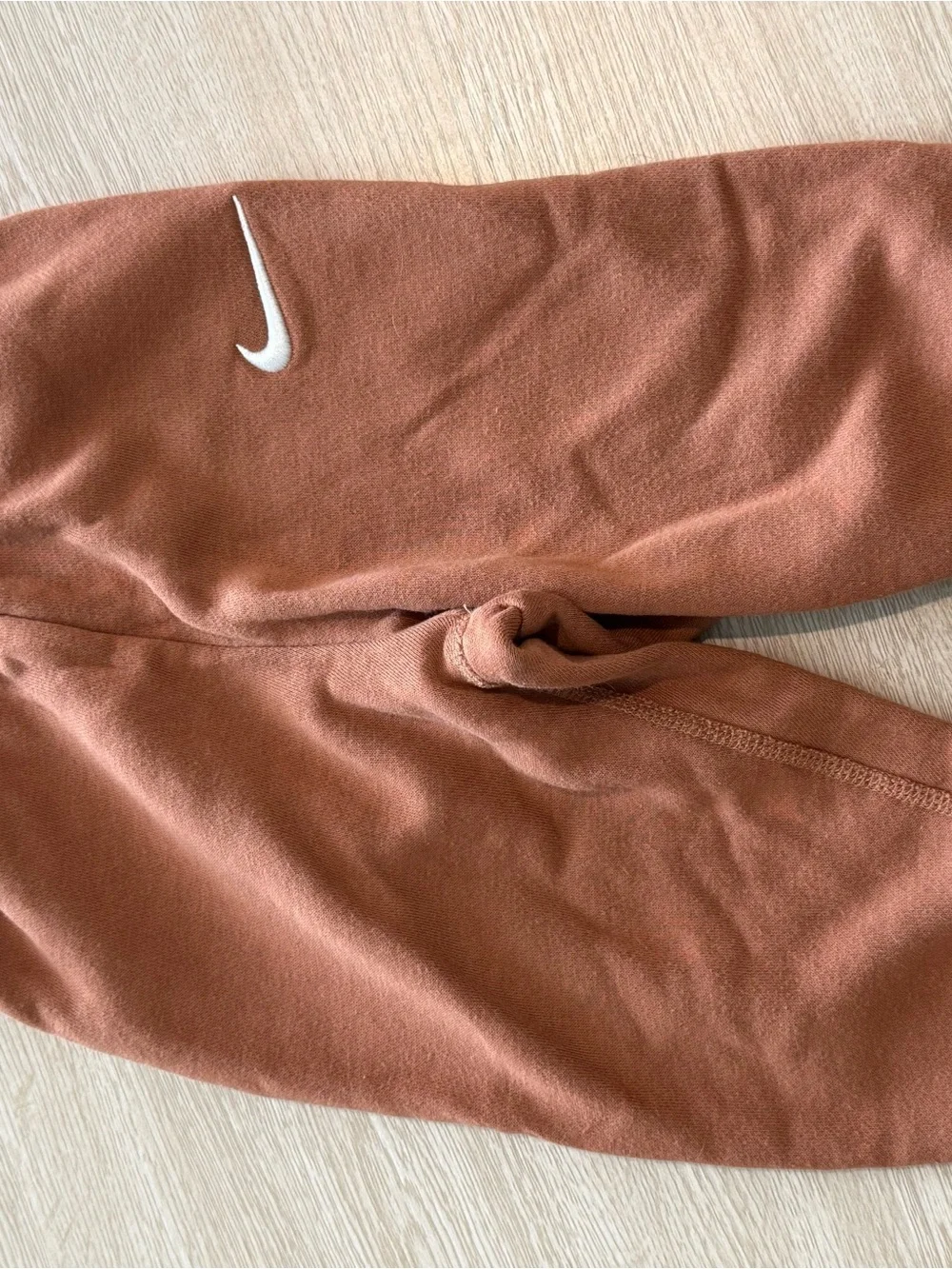 Nike Rust Brown Crewneck Sweatshirt and Joggers Set with White Swoosh - Picture 2 of 4